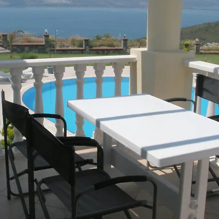 Apartament 2 Bed, 2 Bath On Private Site Within 300m Of The Bogazici